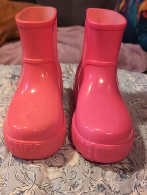 UGG Women's Bright Pink Waterproof Rain Boots